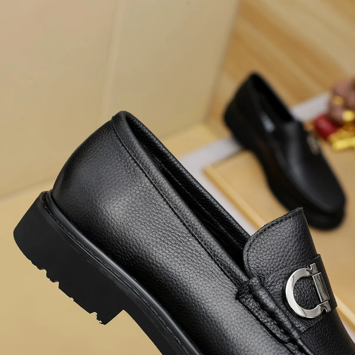 Men's shoes 💰500 Ferragamo [Ferragamo] top imported suit men's shoes 💯Original copy of the official website, product materials: selected imported embossed calfskin + luxury hardware buckle accessories ~ imported water-dyed cow 🐂 leather lining. Strong three-dimensional visual effect, original combination outsole, multiple colors available😘 Size: 38-44 (.45.46.4. Customized)